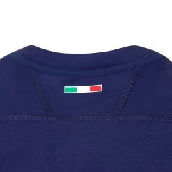 MACRON Italy Mens Training Rugby Shirt - Short Sleeve Navy 2023 10 MACRON Italy Mens Training Rugby Shirt - Short Sleeve Navy 2023 -Rugby Apparel ita m training shirt neck detail